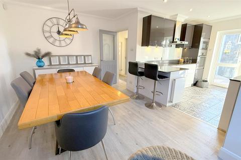 undefined, Robinson Avenue, Goffs Oak