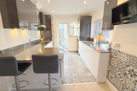 undefined, Robinson Avenue, Goffs Oak
