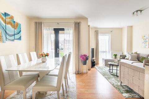 2 bedroom flat for sale, Newman Close, London, NW10
