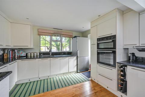 4 bedroom detached house for sale, Tintagel Close, Epsom