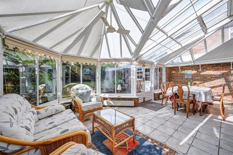 4 bedroom detached house for sale, Tintagel Close, Epsom