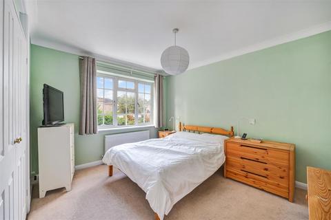 4 Tintagel Close, Epsom, KT17 4HA