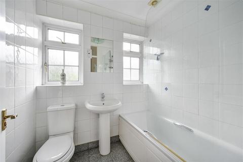 4 Tintagel Close, Epsom, KT17 4HA