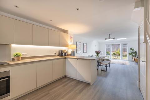 2 bedroom semi-detached house for sale, George Smart Close, Tunbridge Wells, TN2