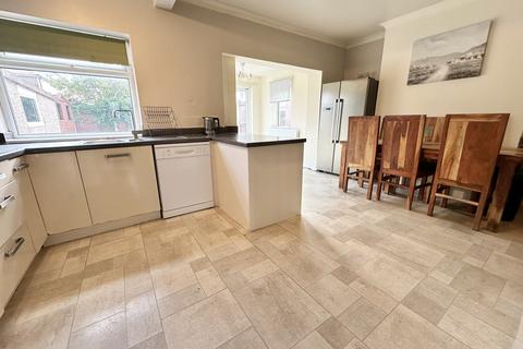 4 bedroom semi-detached house for sale, North Drive, Cleveleys FY5