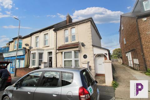 3 bedroom end of terrace house for sale, Canterbury Street, Gillingham, Kent, ME7
