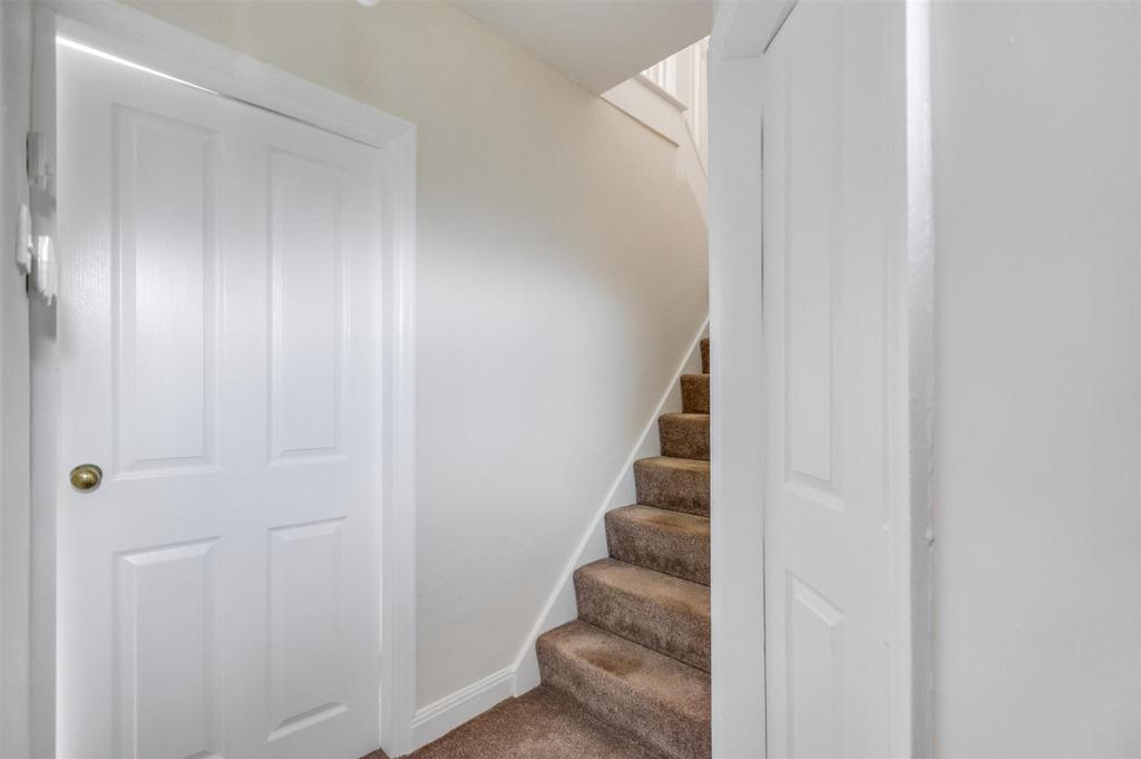 Entrance Hall 2.jpeg