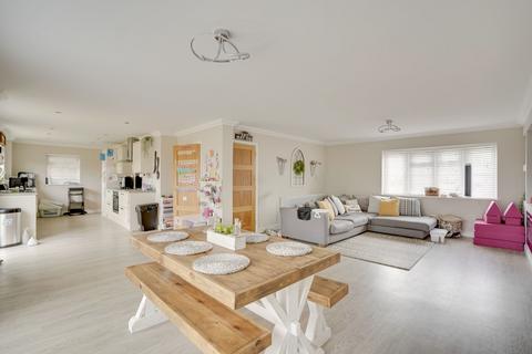 4 bedroom detached house for sale, St. Johns Avenue, Newmarket CB8