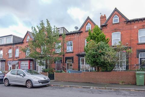 3 bedroom flat for sale, Hamilton Avenue, Leeds LS7