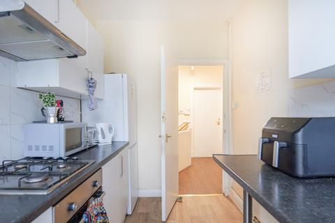3 bedroom flat for sale, Hamilton Avenue, Leeds LS7