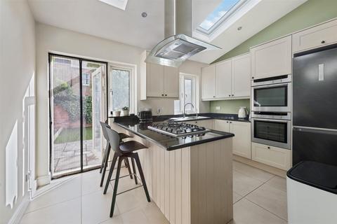 30 Tolverne Road, London, SW20 8RA