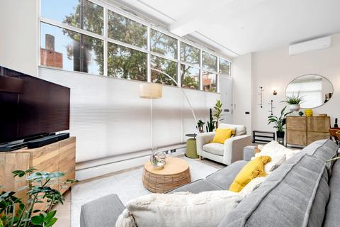 2 bedroom maisonette for sale, Crabtree Hall, Crabtree Lane, London, SW6