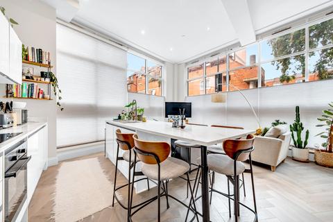 2 bedroom maisonette for sale, Crabtree Hall, Crabtree Lane, London, SW6