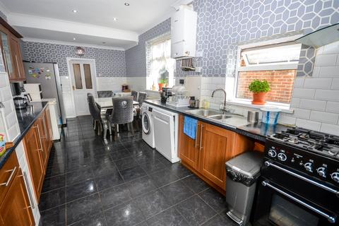 undefined, Otto Terrace, Thornhill