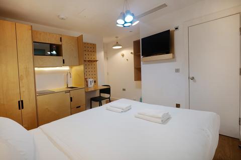 Studio to rent, Philbeach Gardens, Earls Court, London, SW5