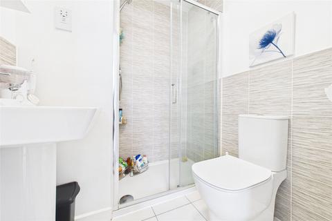 27 Bremner Way, Wokingham, RG40 1LA