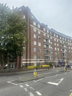 2 bedroom flat to rent, Queens Road, Clifton