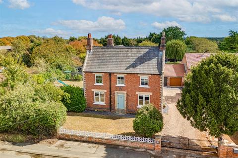 undefined, Great North Road, Cromwell, Newark