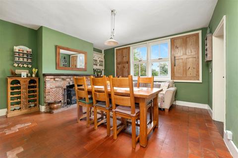 undefined, Great North Road, Cromwell, Newark