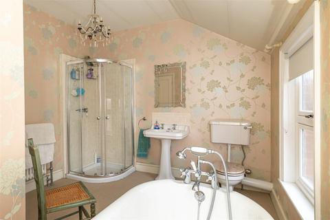 undefined, Great North Road, Cromwell, Newark