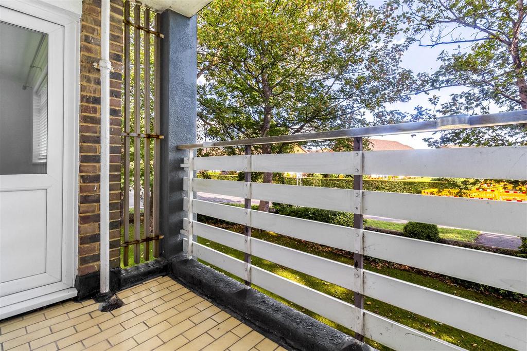 Chatsmore Court, 5 008.JPG