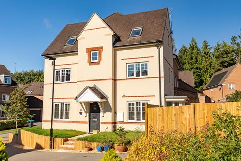 Greenhurst Drive, East Grinstead RH19