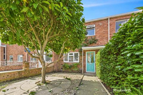 Elizabeth Walk, Reading, Berkshire, RG2