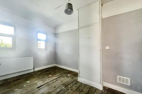 undefined, Shaw Lane, Merseyside L35