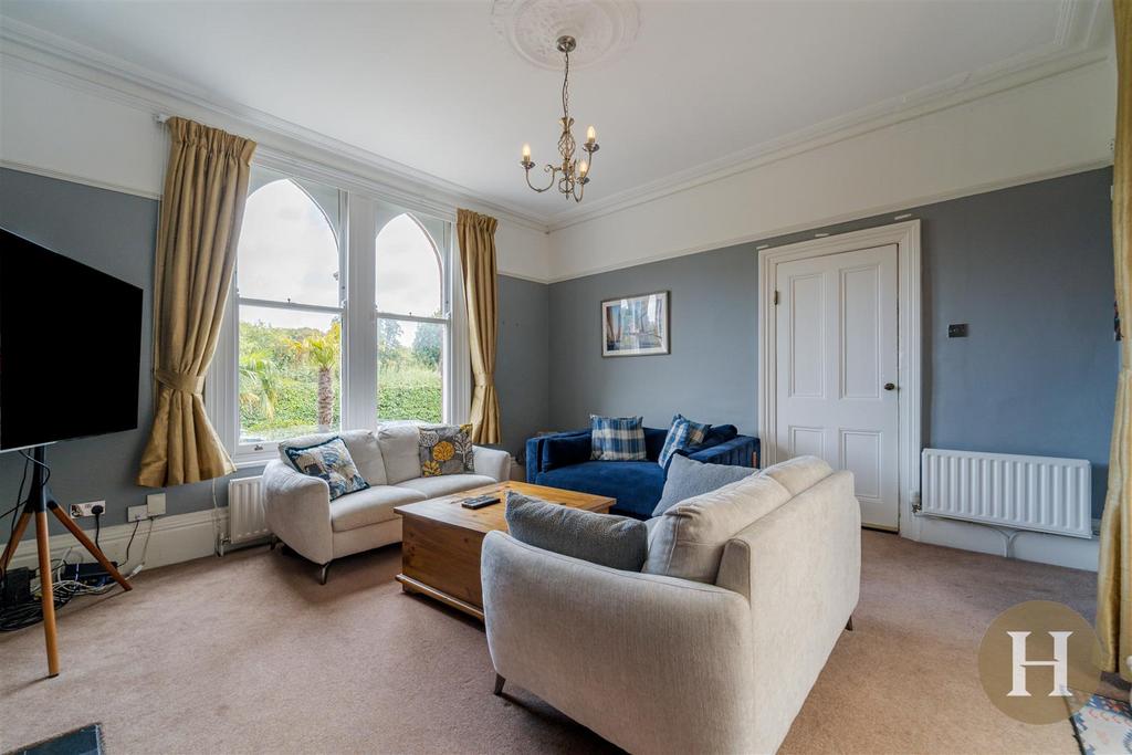 Hadleigh Estate Agents-25.jpg