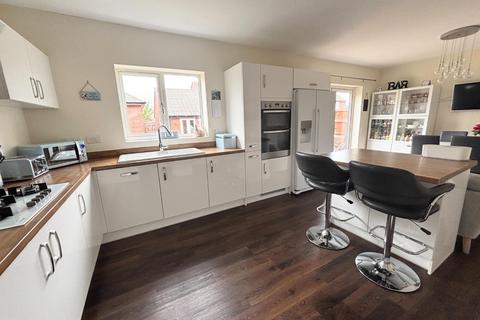 4 bedroom detached house for sale, Wheatsheaf Way, Stratford-upon-Avon