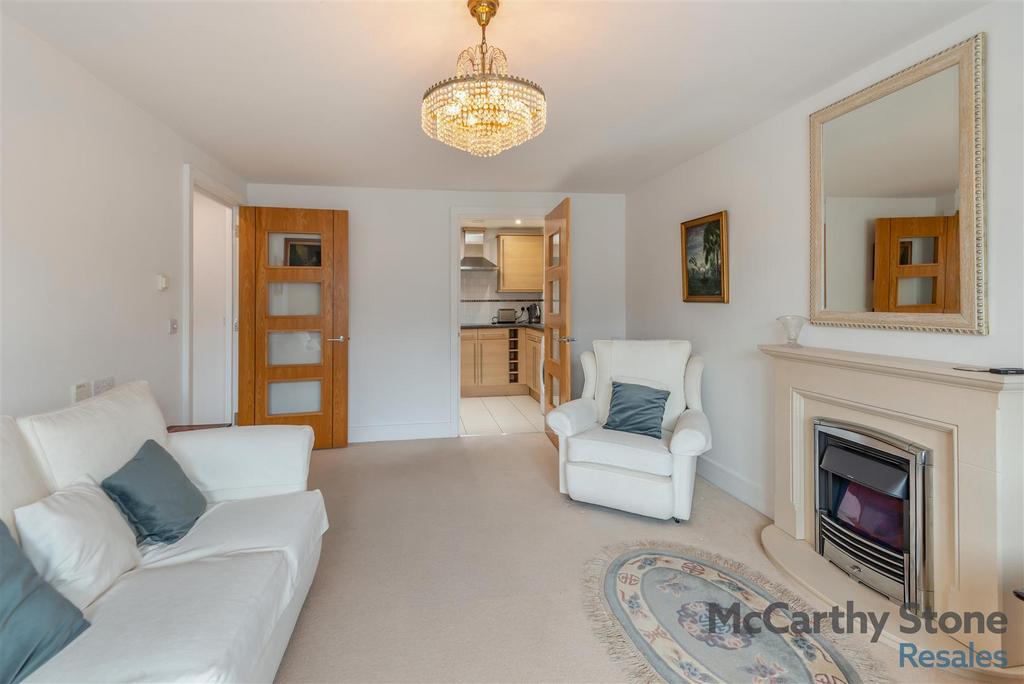 8660891-interior04.jpg