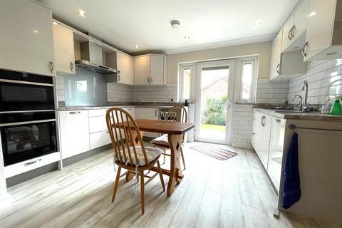 2 bedroom detached bungalow for sale, Church Avenue, North Ferriby HU14