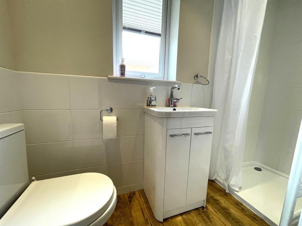 Shower Room 2.jpg