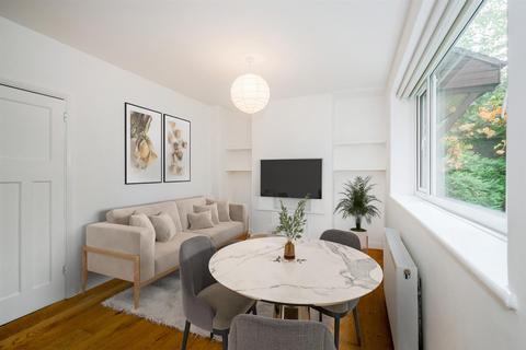 2 bedroom flat for sale, Nightingale Lane, Wanstead