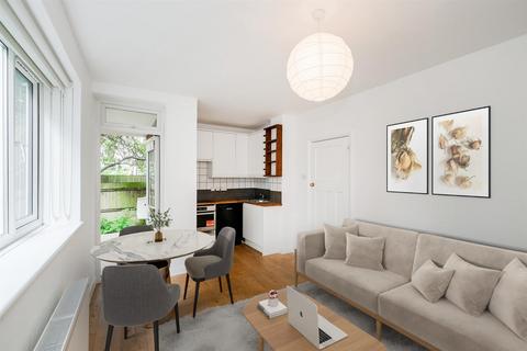 2 bedroom flat for sale, Nightingale Lane, Wanstead