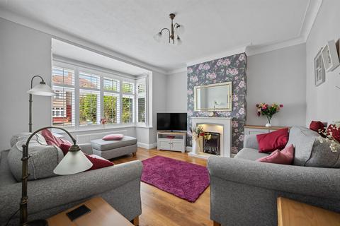 3 bedroom semi-detached house for sale, Thaxted Road, London SE9