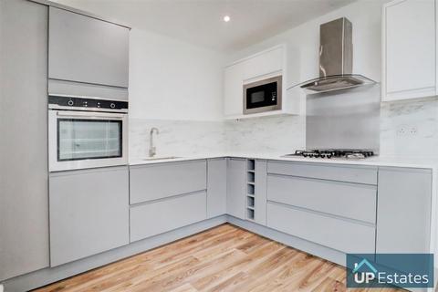 4 bedroom terraced house for sale, Black-A-Tree Road, Nuneaton