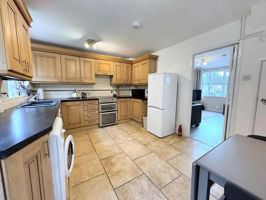 Dining kitchen