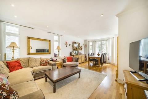 4 bedroom semi-detached house for sale, Barlow Road, London W3