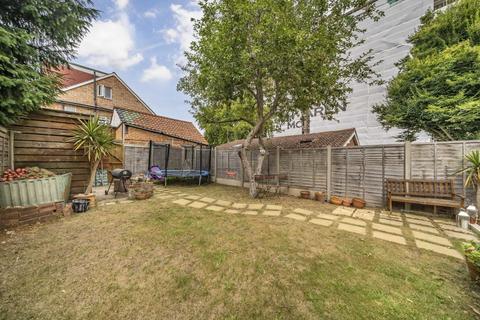 4 bedroom semi-detached house for sale, Barlow Road, London W3