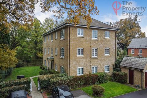 12 Fernhill Place, Sherfield On Loddon, Hook, RG27 0SJ