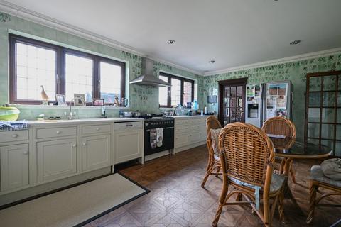 7 bedroom detached house for sale, Avon Castle Drive, Ringwood, BH24