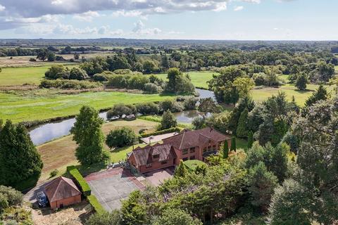 7 bedroom detached house for sale, Avon Castle Drive, Ringwood, BH24