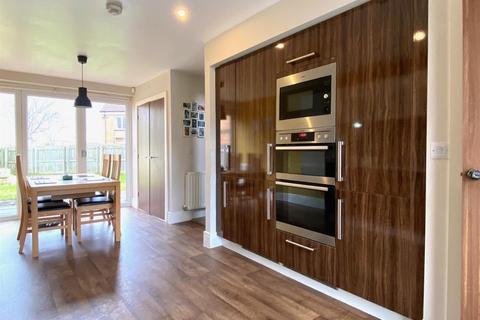 4 bedroom detached house for sale, Tailor Close, Scholes