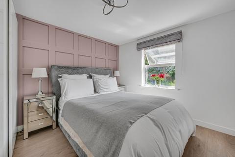 2 bedroom flat for sale, Messina Avenue, West Hampstead, London, NW6