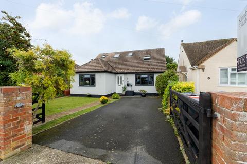 5 bedroom chalet for sale, Willow Tree Close, Herne Bay