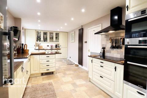 4 bedroom detached house for sale, Thrift Road, Branston, Burton-On-Trent