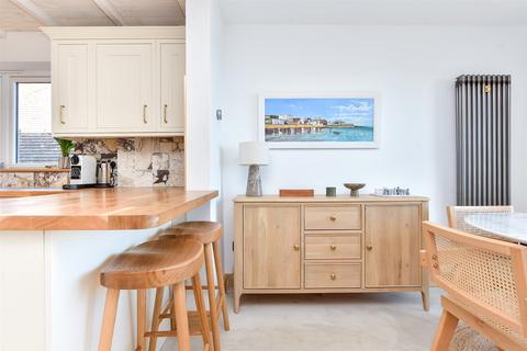 2 bedroom apartment for sale, Eastern Esplanade, Broadstairs, Kent