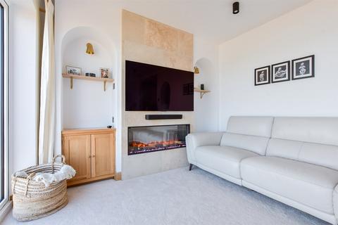 2 bedroom apartment for sale, Eastern Esplanade, Broadstairs, Kent