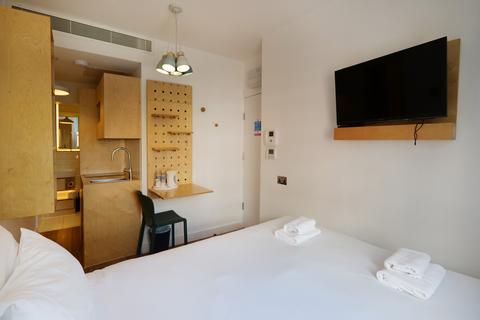 Studio to rent, Philbeach Gardens, Earls Court, London, SW5